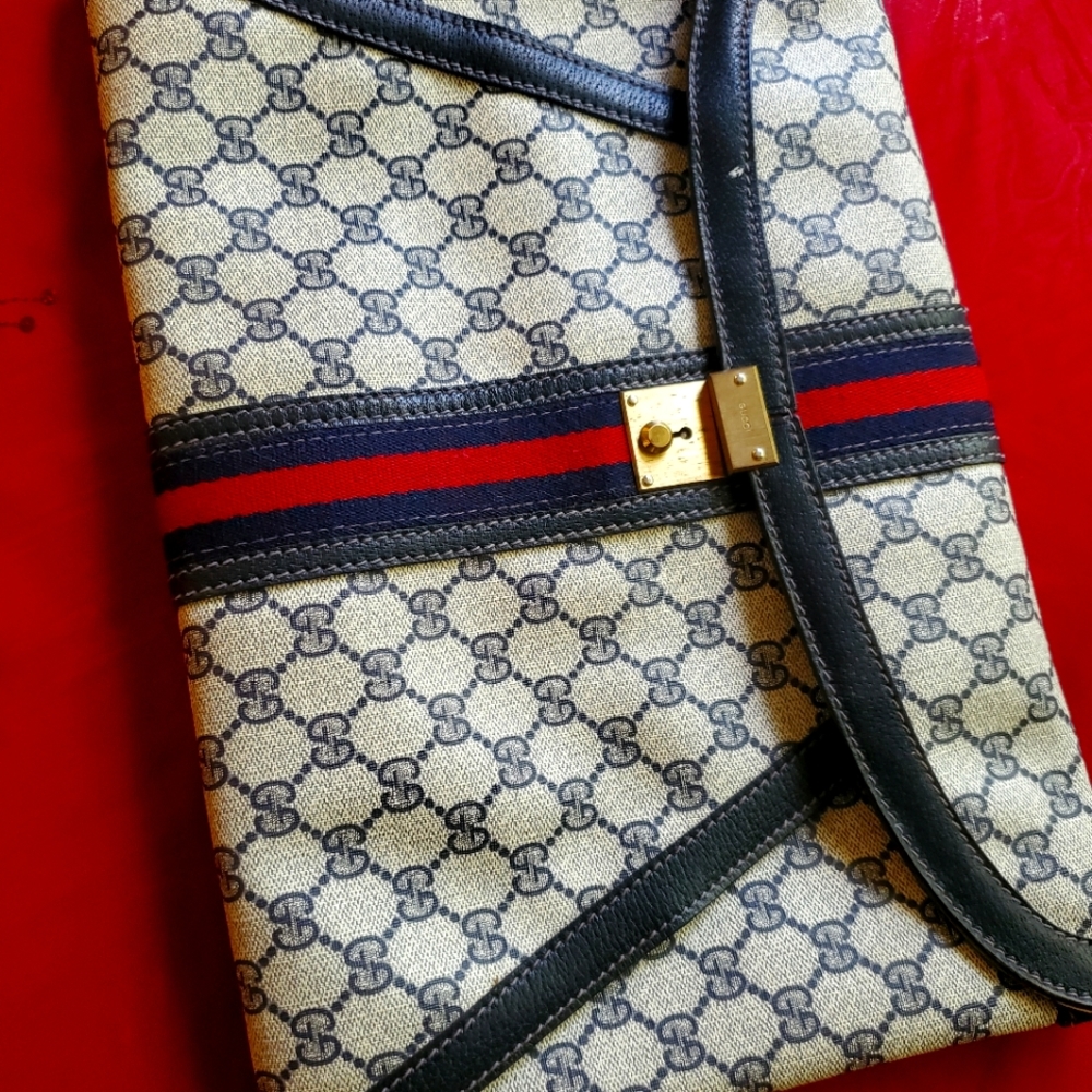 Vintage Gucci portfolio